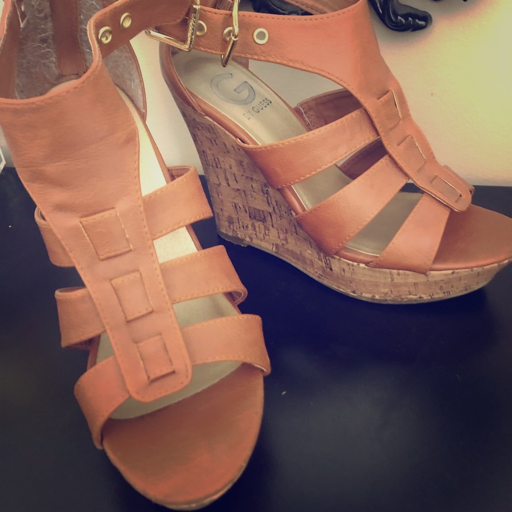 Guess tan wedges!